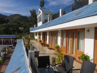 Mount N Mist Hotel Нейнитал Екстериор снимка