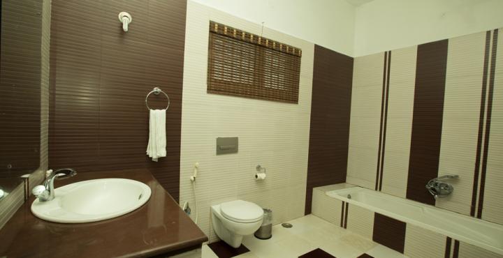 Mount N Mist Hotel Нейнитал Екстериор снимка