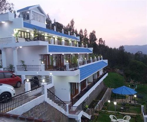 Mount N Mist Hotel Нейнитал Екстериор снимка
